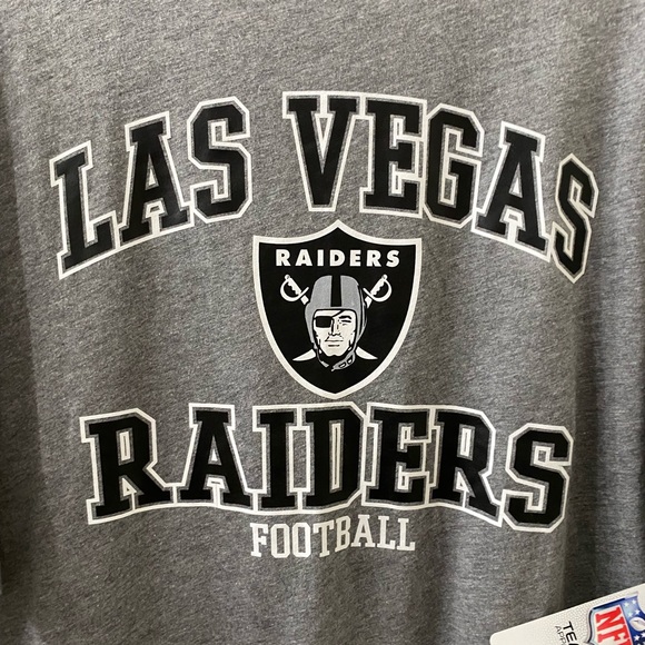 NFL Other - 🖤🩶 NWT NFL Las Vegas Raiders Football Men’s Size XL Grey T-Shirt